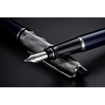 Waterman Expert L'Essence Du Blue (F) Plunksnakotis su graviravimu Waterman Expert L'Essence Du Blue (F) Plunksnakotis su graviravimu